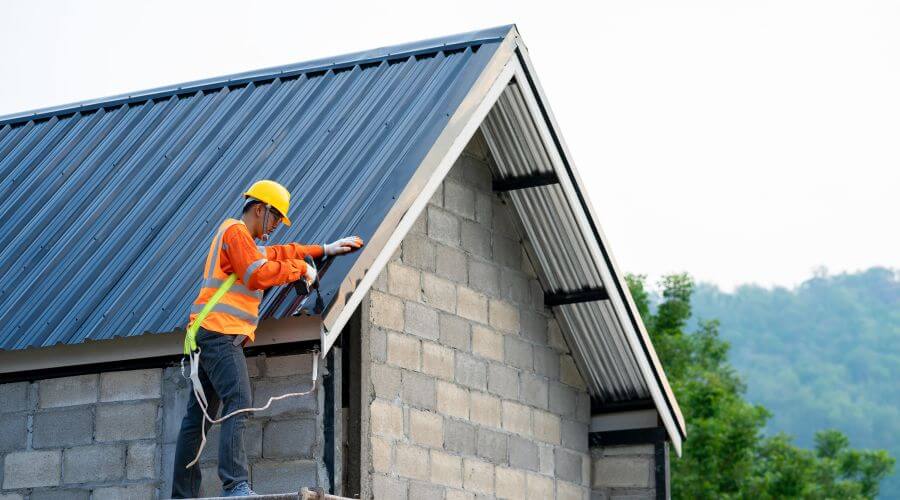 Expert Emergency Roof Repairs services in Lyndora, PA